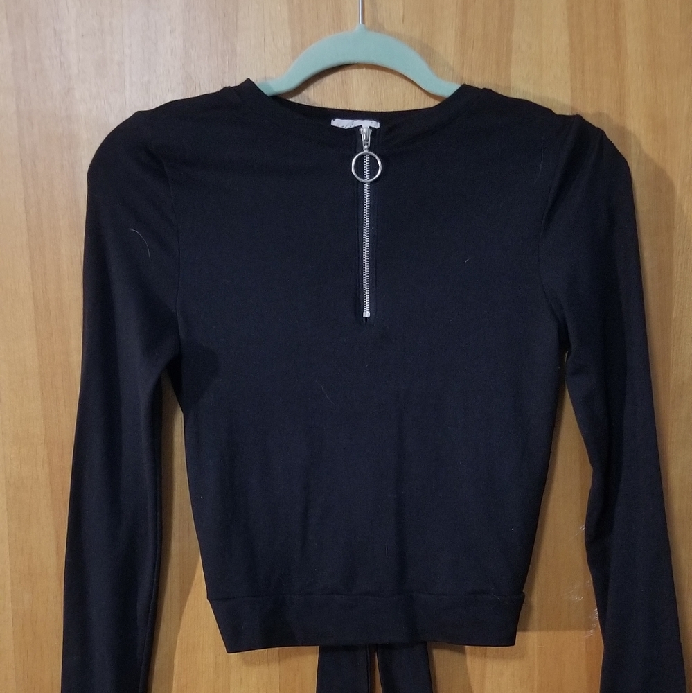 Cropped long sleeve top